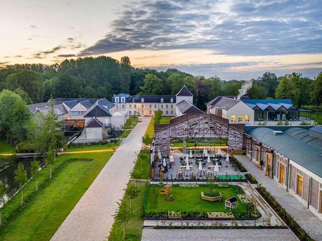 Le Grand Pavillon Chantilly Exterior photo